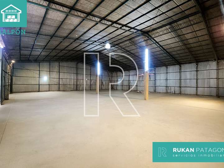 Comercial / Tienda en alquiler en Avenida Bartolomé Mitre, 2527, Santa Cruz