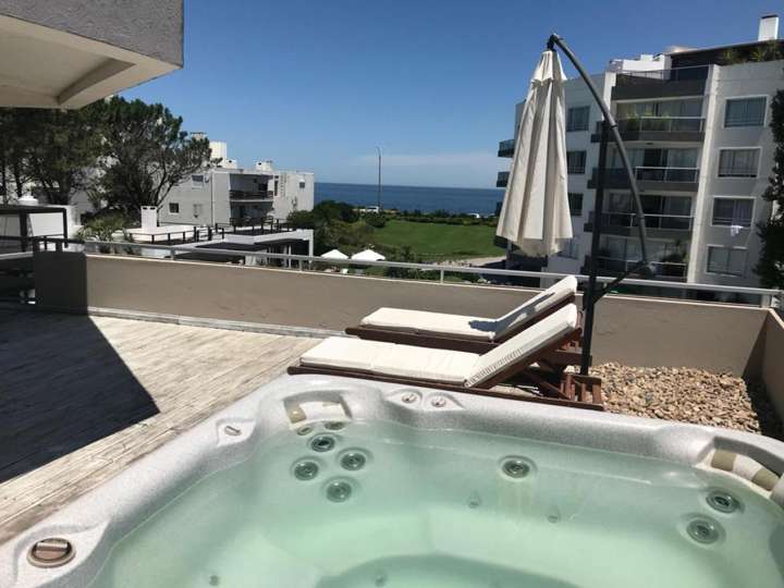 Apartamento en venta en Pinares, Maldonado