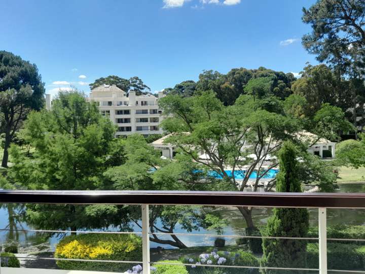 Apartamento en venta en Punta Ballena