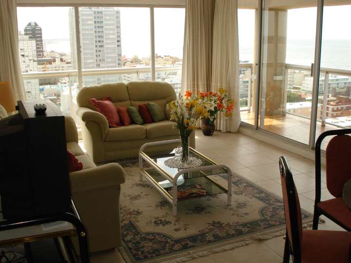 Apartamento en venta en Obenque (Calle 15), Maldonado