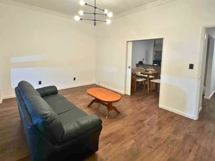 Apartamento en venta en Avenida 18 de Julio, Montevideo