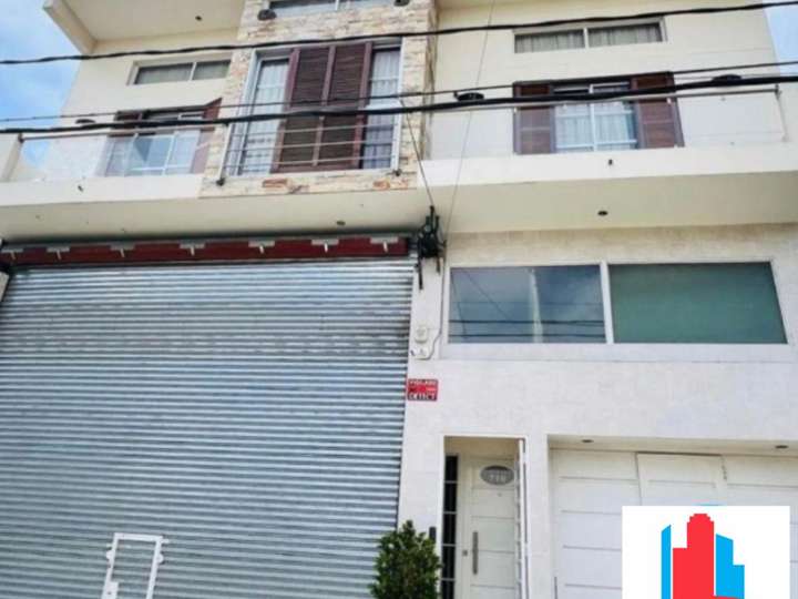 Comercial / Tienda en venta en Pedro Bonifacio Palacios, 704, Buenos Aires