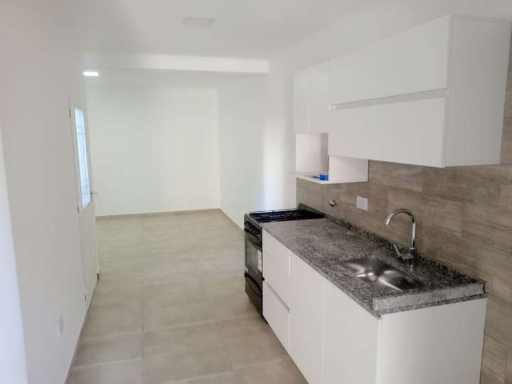 Edificio en alquiler en Ibarrola, 195, La Tablada