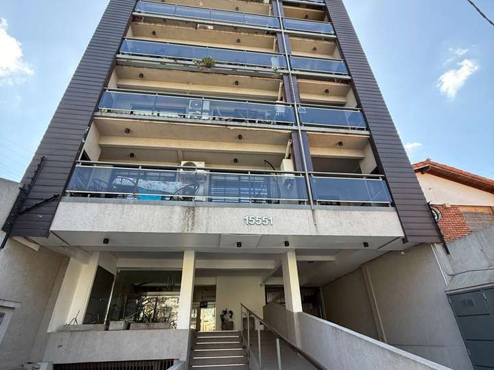 Departamento en alquiler en Avenida Rivadavia, 15441, Haedo