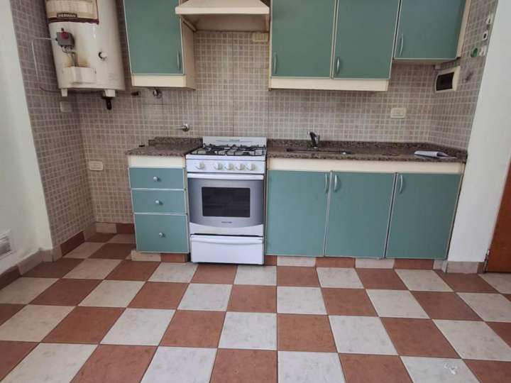 Departamento en alquiler en Larrea, 1815, Buenos Aires