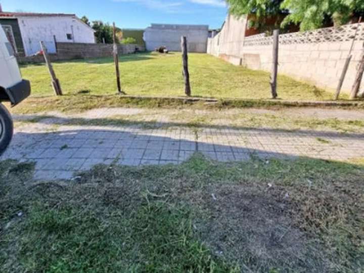 Terreno en venta en Bell, Montevideo