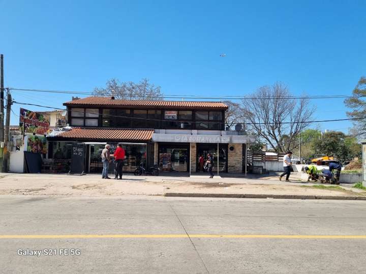 Comercial / Tienda en venta en Hipólito Yrigoyen, Montevideo