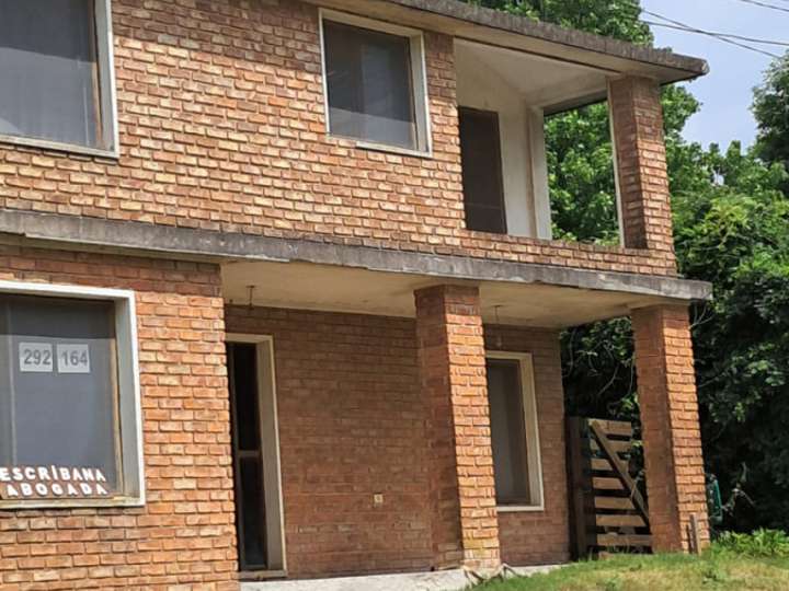 Casa en venta en Avenida Ingeniero Luis Giannattasio, Canelones