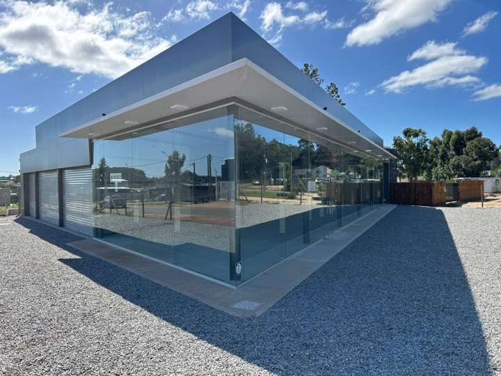Comercial / Tienda en venta en Avenida General Leandro Gómez, Maldonado