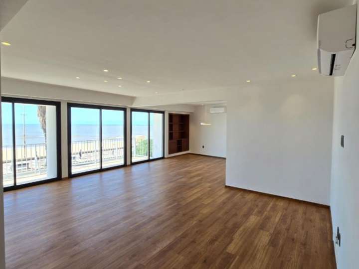 Apartamento en alquiler en Rambla República del Perú, Montevideo