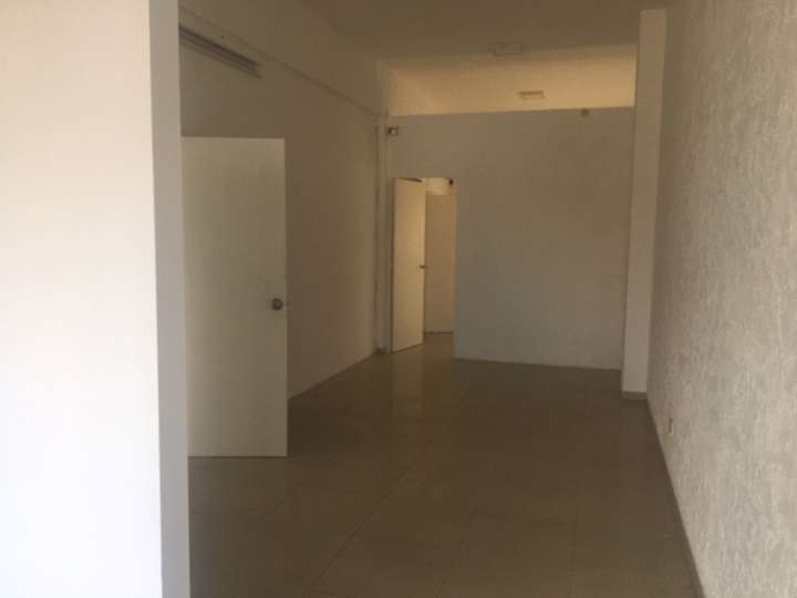 Comercial / Tienda en venta en Avenida Italia, Maldonado