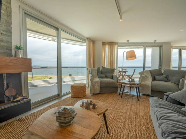 Apartamento en venta en Pinares, Maldonado