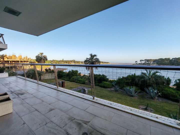 Apartamento en venta en La Barra