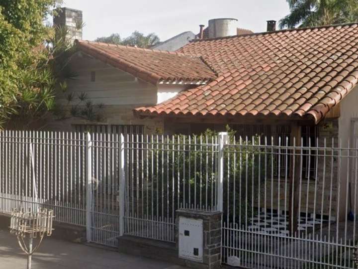 Casa en venta en Cacique Coliqueo, 1271, El Palomar