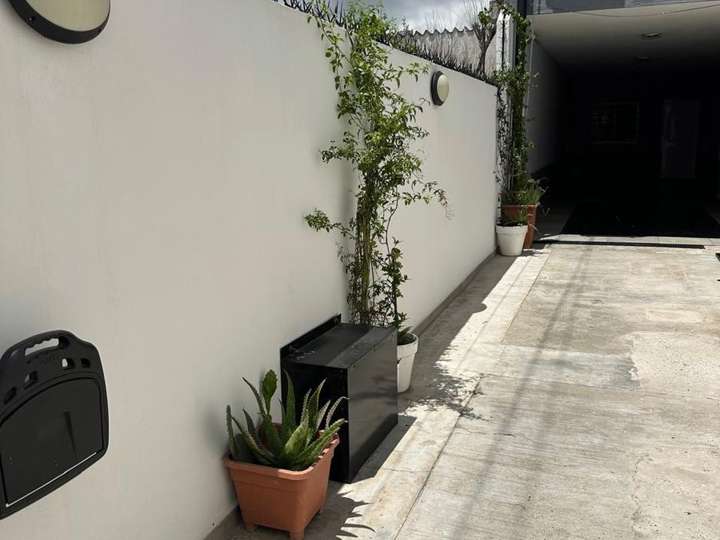 Departamento en alquiler en Concepción Arenal, Villa Tesei