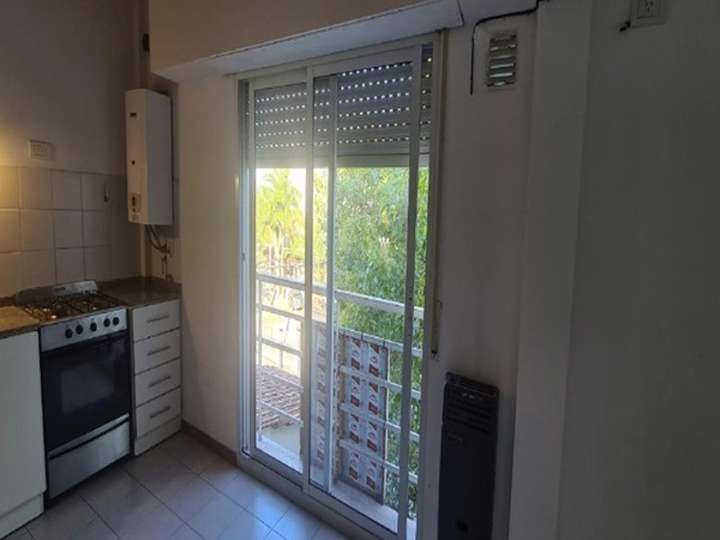 Departamento en alquiler en Juan Larrea, 999;702, Buenos Aires