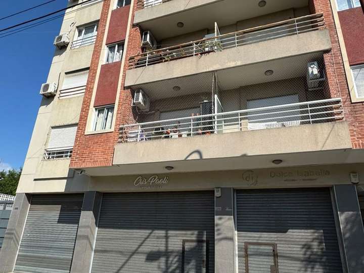 Comercial / Tienda en venta en Garibaldi, 2092, Villa Luzuriaga