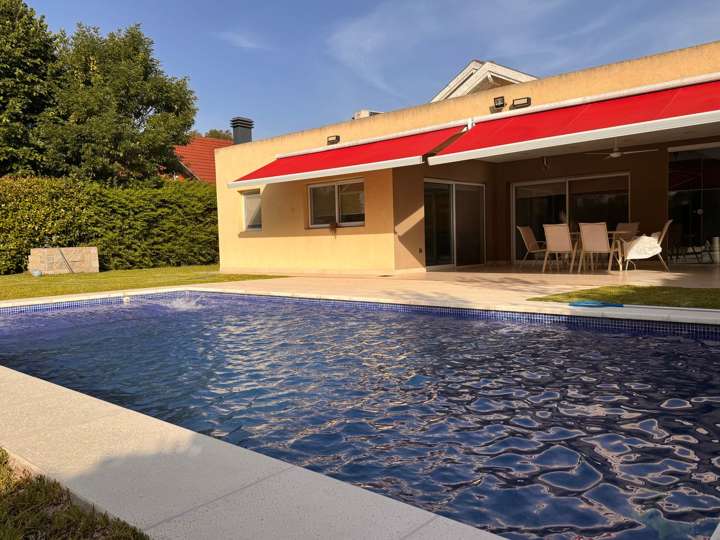 Casa en venta en Boulevard Dupuy, Canning