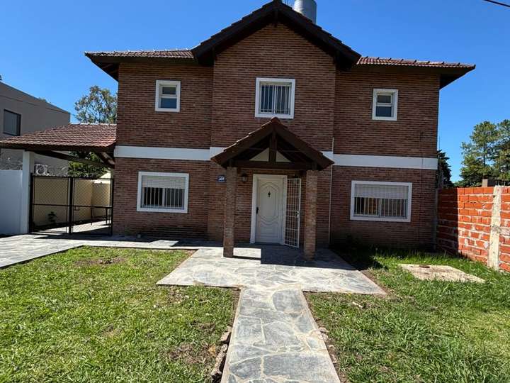 Casa en venta en General Manuel Hornos, La Reja