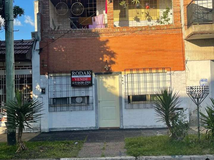 Edificio en venta en Berón de Astrada, 775, Buenos Aires