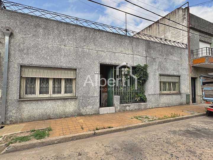Casa en venta en General Guido, 342, Buenos Aires