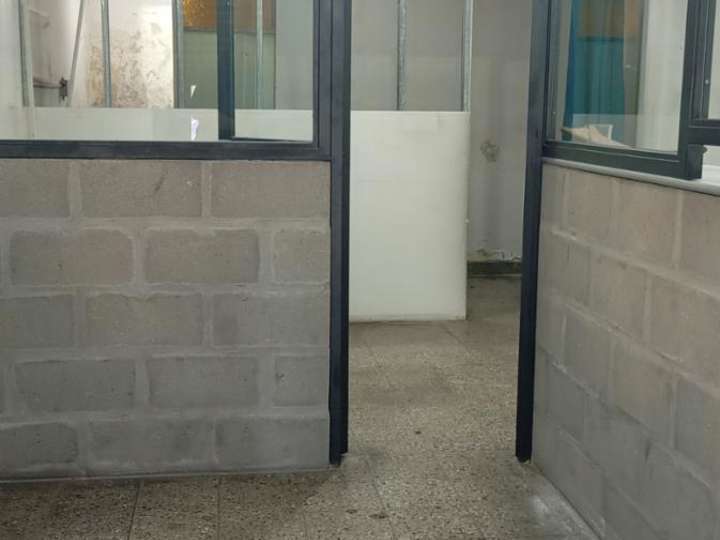 Comercial / Tienda en alquiler en Avenida Intendente Esteban Crovara, 3102, La Tablada