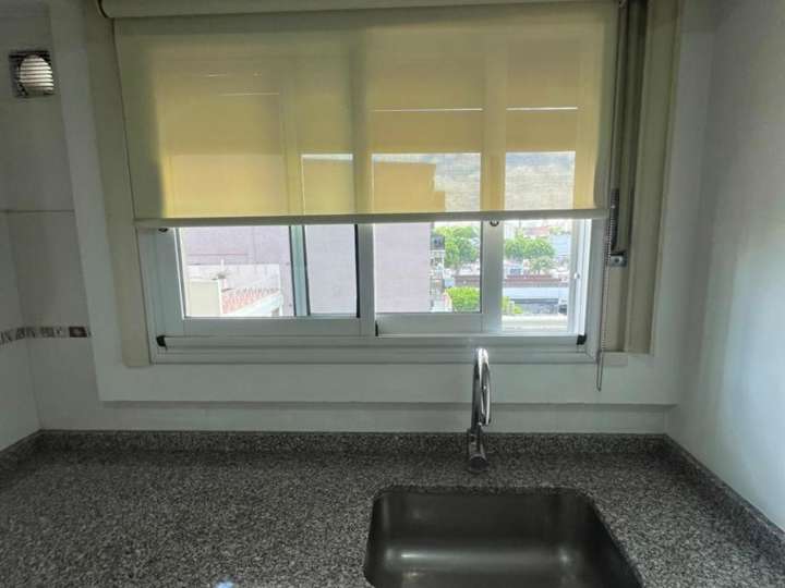 Departamento en alquiler en Avenida Coronel Ramón Lorenzo Falcón, Ciudad Autónoma de Buenos Aires