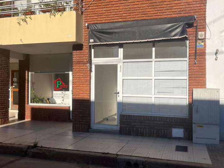 Comercial / Tienda en alquiler en Eva Duarte de Perón, Concepción del Uruguay