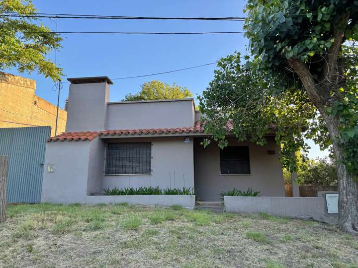Casa en venta en Bosque Alegre, Buenos Aires