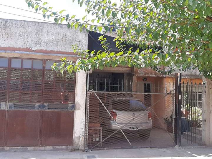 Casa en venta en Enrique Durant, Buenos Aires