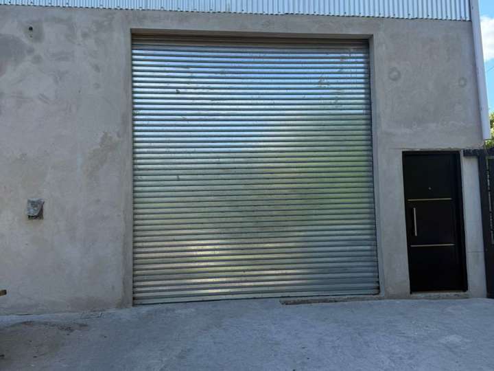 Comercial / Tienda en alquiler en Juan de Lángara, Villa Tesei