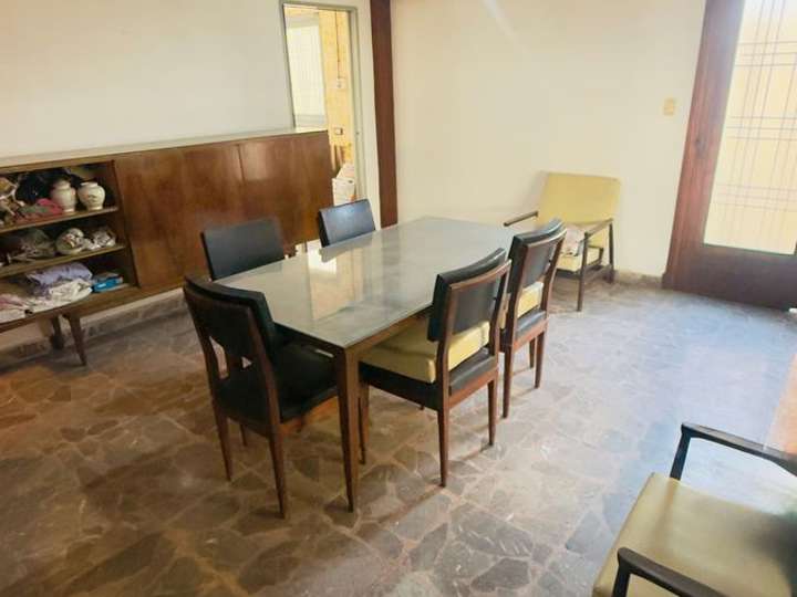 Edificio en venta en Alfredo Lorenzo Palacios, 3906, Lomas del Mirador