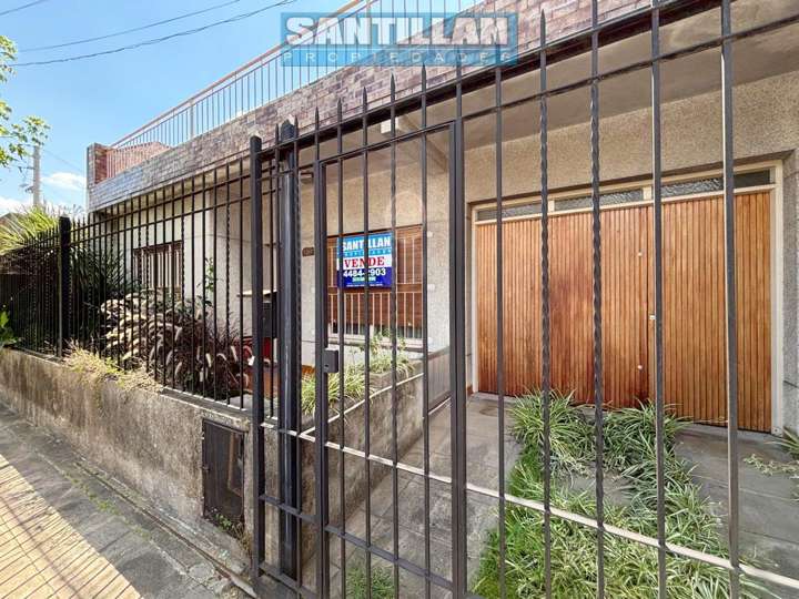 Casa en venta en José Mármol, 2271, Buenos Aires