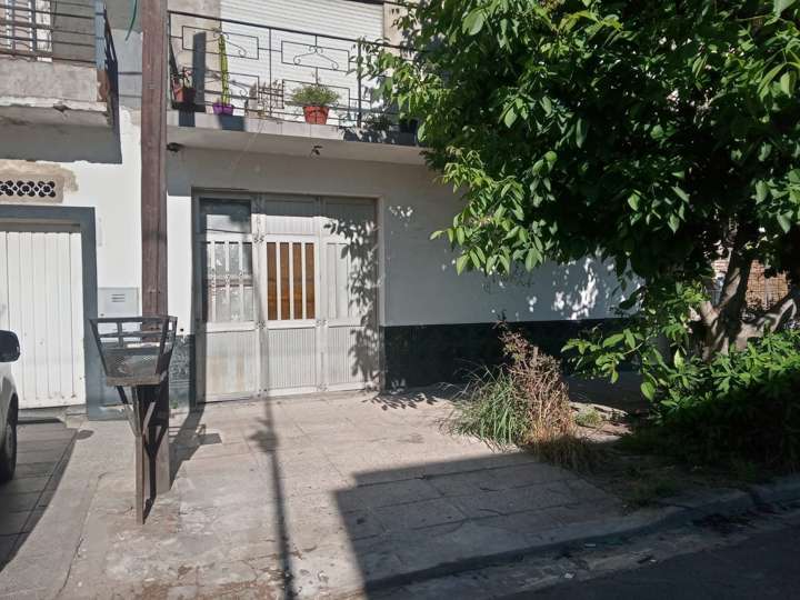 Comercial / Tienda en alquiler en Luis Guanella, 599, Aldo Bonzi