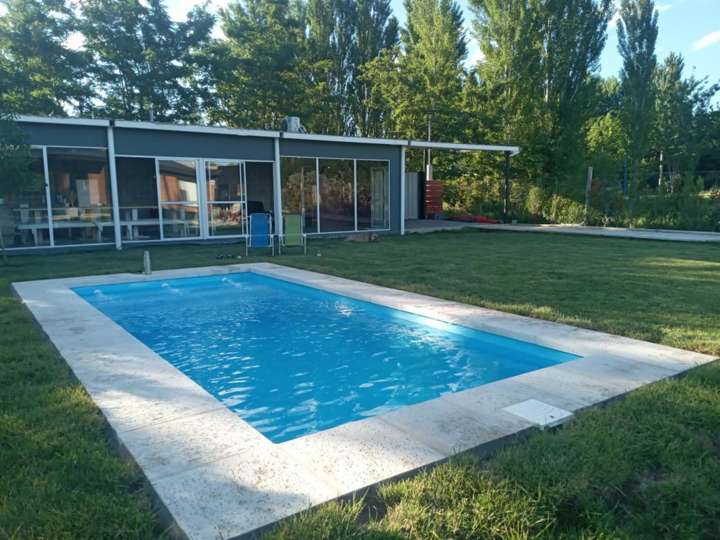Casa en venta en Alfonsina Storni, Río Negro