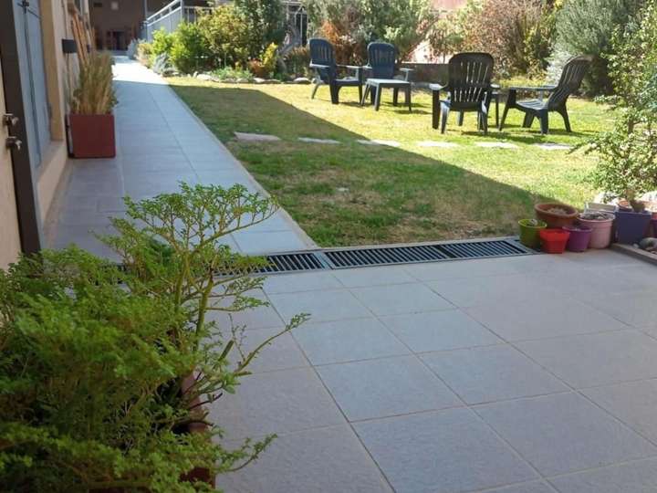 Comercial / Tienda en venta en Neptuno, Merlo