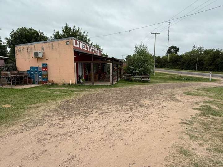 Comercial / Tienda en venta en Yapeyú, San José