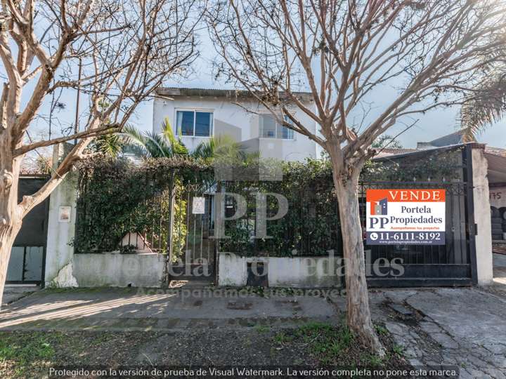 Casa en venta en Calle 33, Buenos Aires
