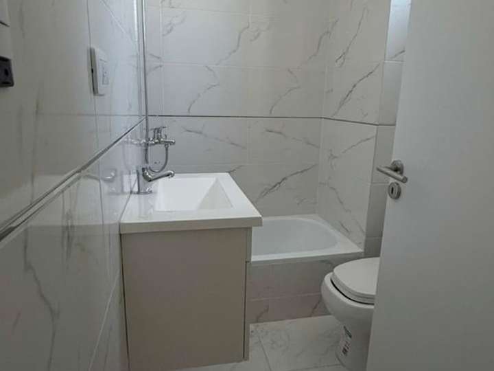 Departamento en alquiler en Avenida Rivadavia, 9809, Ciudad Autónoma de Buenos Aires