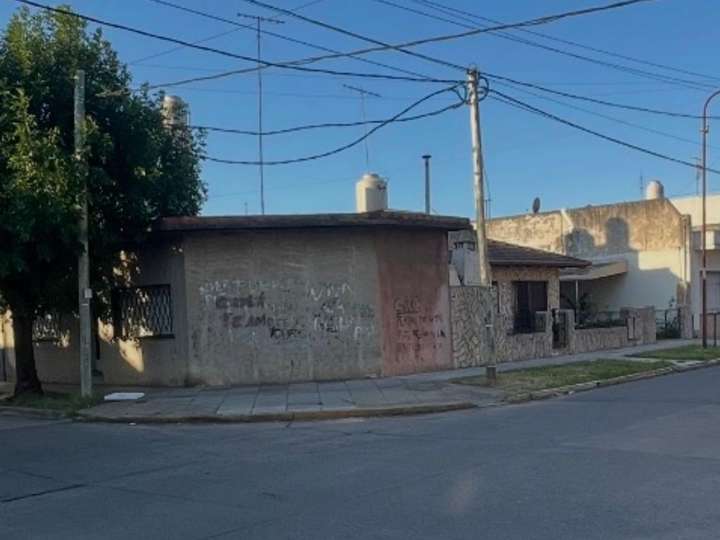 Casa en venta en José Mármol, 4097, Buenos Aires