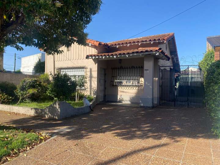 Casa en venta en Bernardino Rivadavia, 3943, Buenos Aires