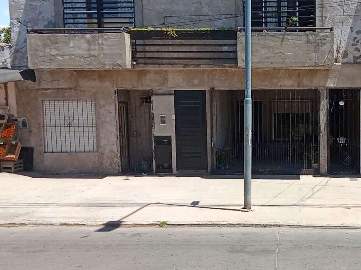 Casa en venta en 931 - Ituzaingó, 1402, Loma Hermosa