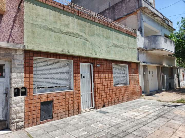 Casa en alquiler en Coronel Pringles, 89, Buenos Aires