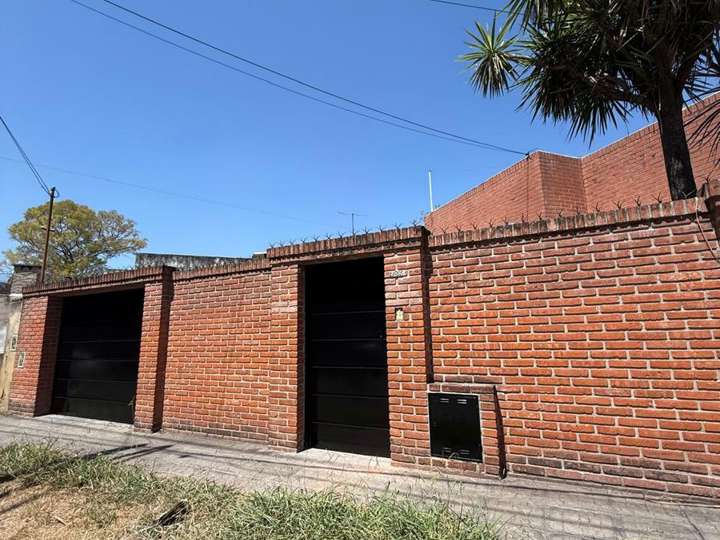 Casa en alquiler en Amanda Allen, Villa Tesei