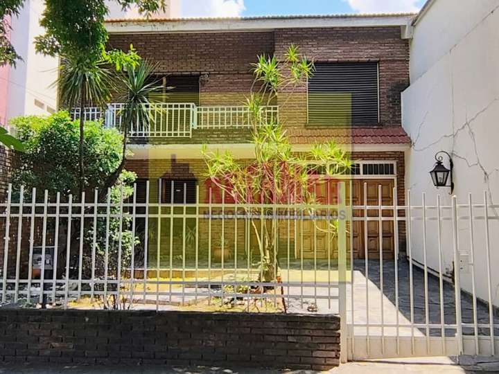 Casa en venta en General Belgrano, 1043, Buenos Aires
