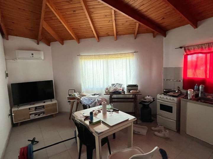 Casa en venta en Calle 99, Villa Elvira