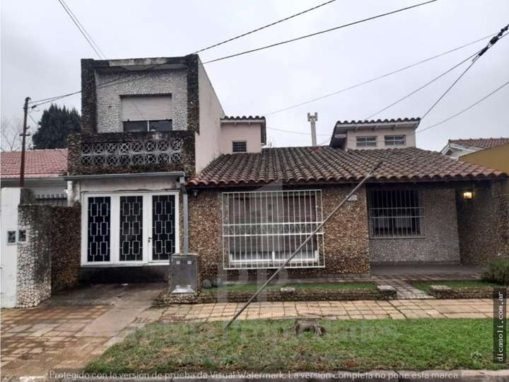 Casa en venta en Bernasconi, Buenos Aires