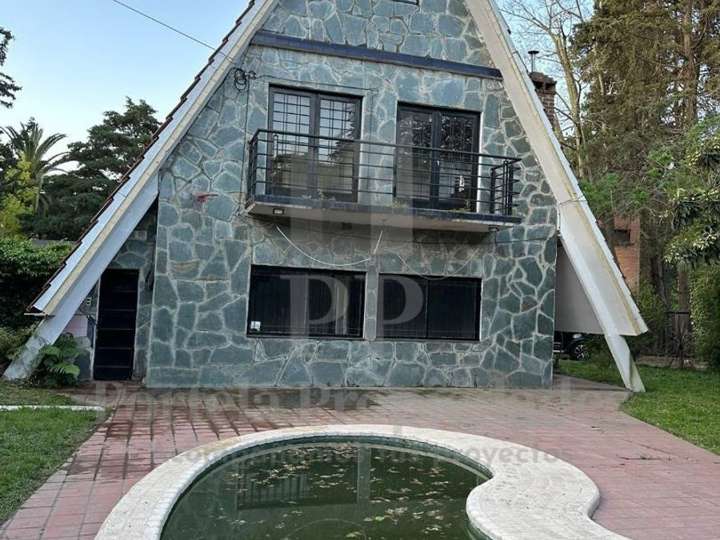 Casa en venta en De Los Reseros, Villa Udaondo