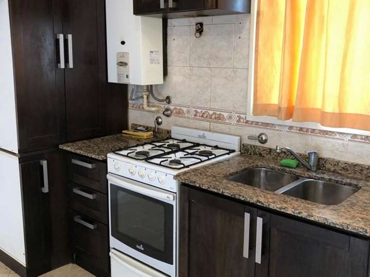 Departamento en alquiler en Chacabuco, 712, Buenos Aires