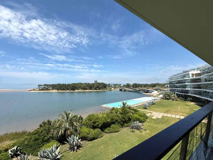 Apartamento en venta en La Barra